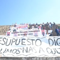 Protestan en Teotihuacán trabajadores del sector cultural