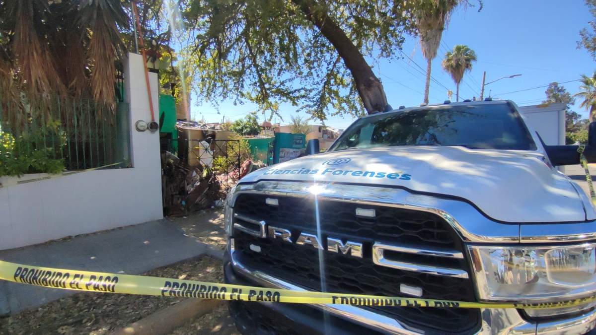 Ciencias forenses reanuda búsqueda de Indira en finca donde ya se han hallado restos humanos, en la colonia Balcones de Oblatos de Guadalajara, Jalisco