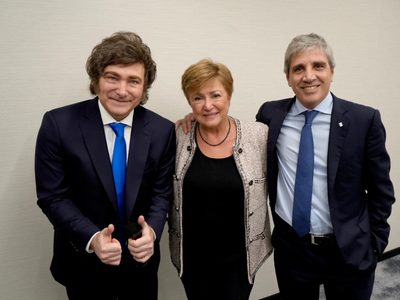 Ganancias y Monotributo: los posibles cambios que estudia el FMI en la reforma tributaria