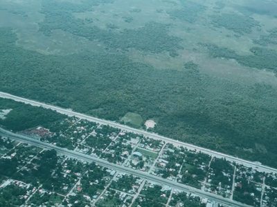 AMLO muestra sobrevuelo de supervisión del Tren Maya en Campeche (Video)