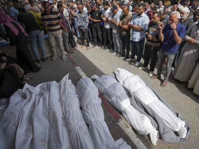 Ataque aéreo israelí deja 27 muertos en la zona central de Gaza