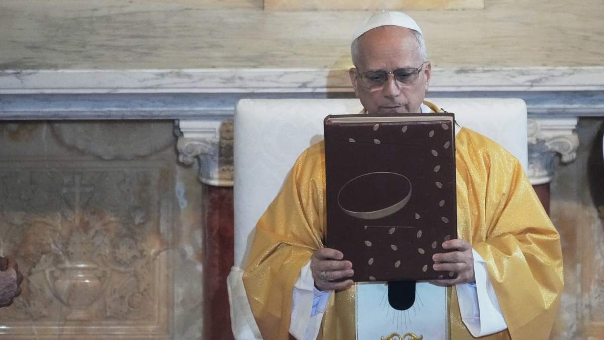 El papa León XIV en la Basílica de San Agustín en Annaba, Argelia, el 14 de abril del 2026