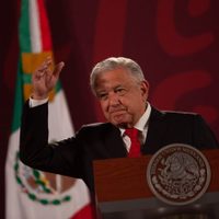 AMLO frena nueva verificación de autos: “no vamos a estar bolseando a la gente”
