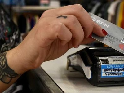 Un hombre de Cutral Co denunció que lo despojaron de una cuantiosa suma utilizando sus tarjetas de crédito