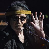 Charly García no estará en el Cosquin Rock tras sufrir un accidente doméstico