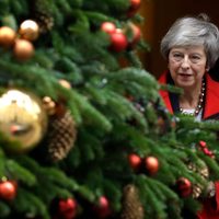 Parlamento declara en desacato a May; la obliga a publicar informe sobre Brexit