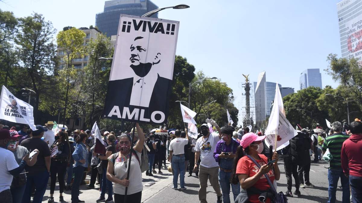 Simpatizantes del presidente López Obrador