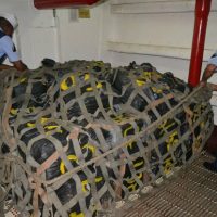 Avioneta tira mil 300 paquetes de cocaína en Chiapas; fuerzas armadas aseguran la droga