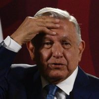 Reforma electoral no pretende desaparecer al INE; opositores votan en contra en automático: AMLO