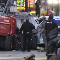 Muere en tiroteo sospechoso de atropello masivo en Nueva Orleans