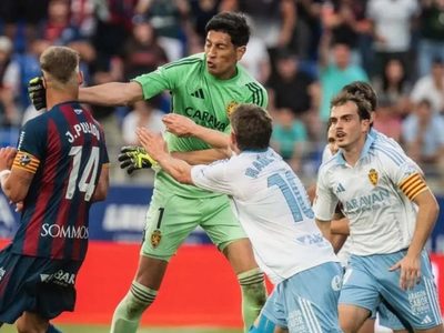 La increíble sanción que deberá cumplir Esteban Andrada tras golpear a su rival