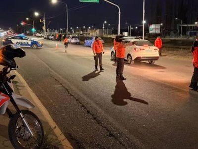 Operativo de alcoholemia en Plottier: un conductor triplicó el límite de alcohol permitido