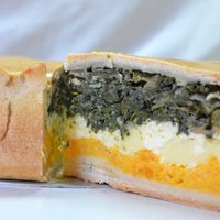 Tarta tricolor de verdura: la receta más canchera y rendidora que necesitás este domingo para comer rico