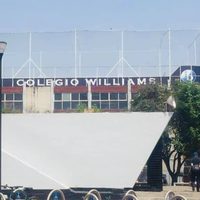 Dan 9 años de prisión a exprofesor del Colegio Williams por abusar de una niña
