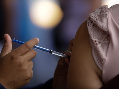 ¿Por qué las personas mayores de 50 años no necesitan vacunarse contra el sarampión?