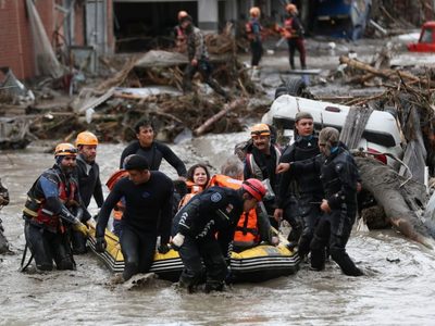 Turquía: de infernales incendios forestales a catastróficas inundaciones