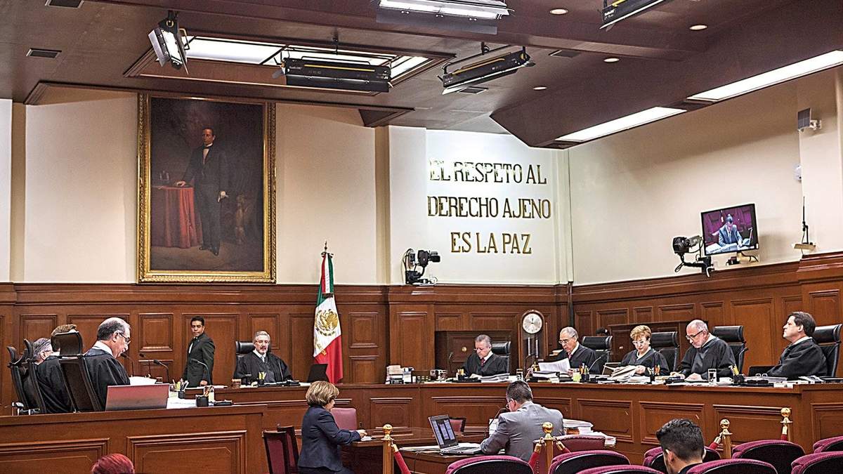 Los ministros en sesión