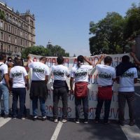 Exigen afuera de la SCJN revisión de jueces en caso de normalistas de Ayotzinapa (Video)