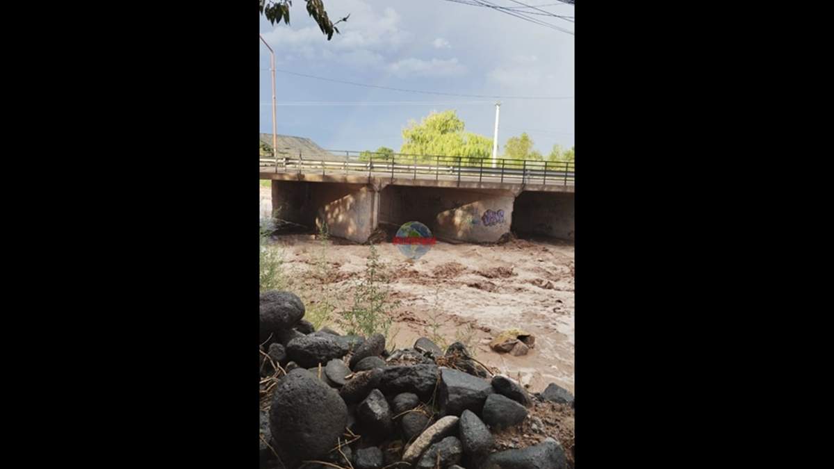 Los cañadones repletos de agua. Fuente: (Radio Mas Web)