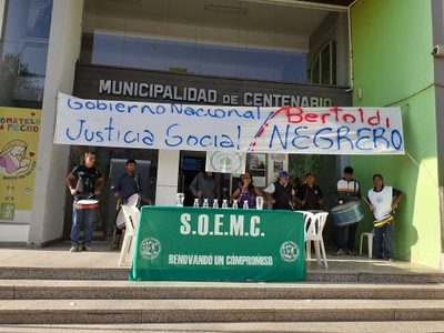 Los municipales de Centenario irán a la Justicia