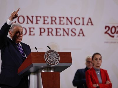 AMLO mantiene el segundo lugar entre 13 mandatarios con mayor aprobación, según encuesta de MCPI