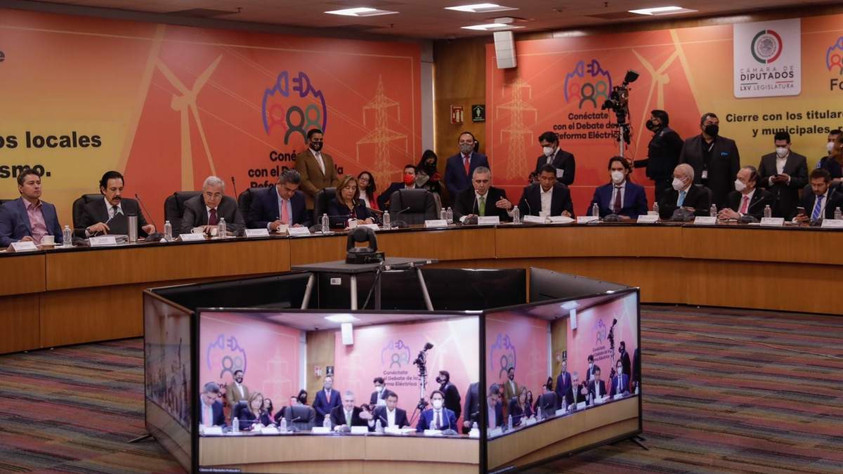 Clausura de los foros de la reforma eléctrica en San Lázaro