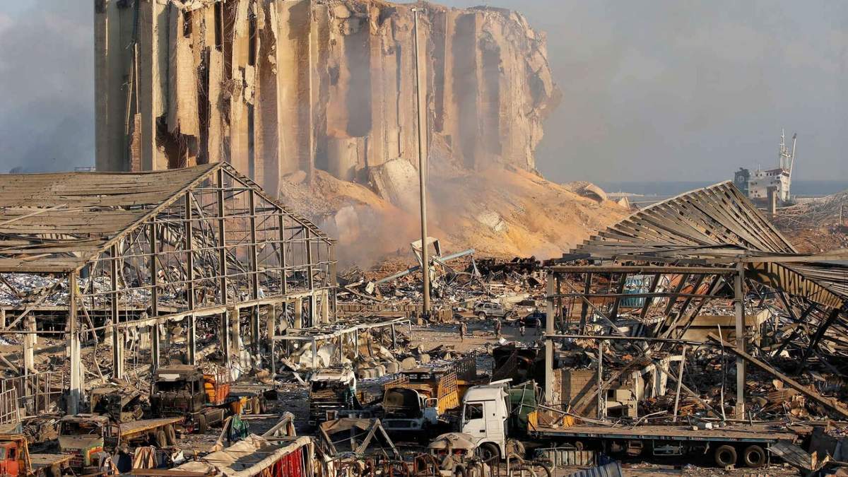 Destrozos tras las explosiones en Beirut. Fuente: (Twitter)