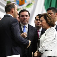 Piden intervención de Osorio Chong para destrabar parálisis legislativa
