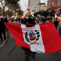Perú exige, en las calles, la proclamación del presidente a tres semanas de las elecciones