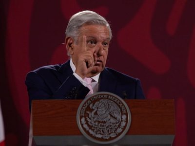AMLO dice que su gobierno no reprime ni asesina a periodistas