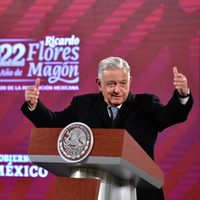 AMLO celebra anuncio del matrimonio de Sheinbaum: "Felicidades, muchas felicidades"