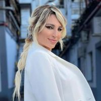 Las plantas bonitas y de bajo mantenimiento que Vicky Xipolitakis eligió para decorar su lujosa casa