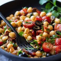 Ensalada turca de garbanzos: una delicia exótica y fácil de hacer, la receta que realza tu cena