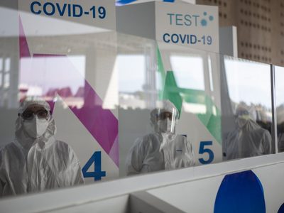Hay 3 mil 698 casos nuevos de covid-19 en México, informa Salud