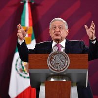 AMLO culpa a gobiernos del pasado del asesinato de Hipólito Mora