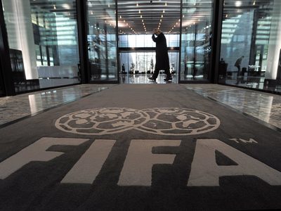 La modificación del reglamento de la FIFA que puede afectar profundamente el mercado de pases