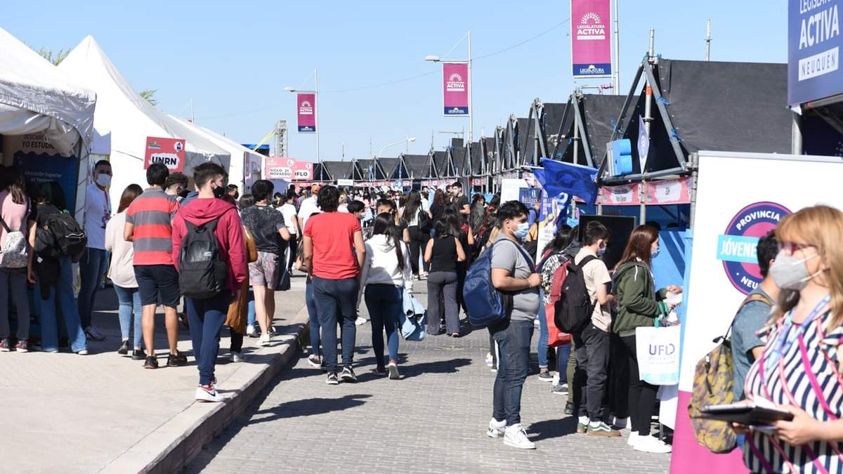 Arrancó la Expovocacional en Zapala. Fuente: (Twitter)
