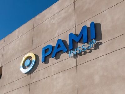 De colchones antiescaras a anteojos: qué beneficios gratuitos ofrece PAMI este año y cómo solicitarlos