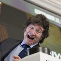 Oposición argentina pide investigar a Milei tras promocionar criptomoneda que se desplomó