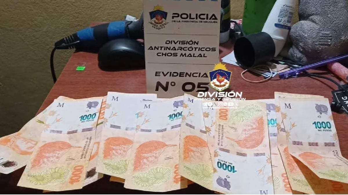 Dinero secuestrado en Chos Malal. Fuente: (Policía de Neuquén)