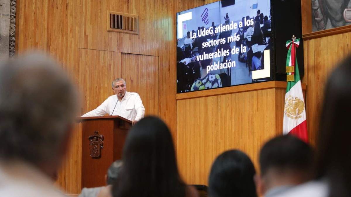 Adán Augusto López en la Universidad de Guadalajara