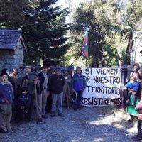 El Lof Kinxikew bloqueó un nuevo desalojo en El Pedregoso y denuncia irregularidades del juez