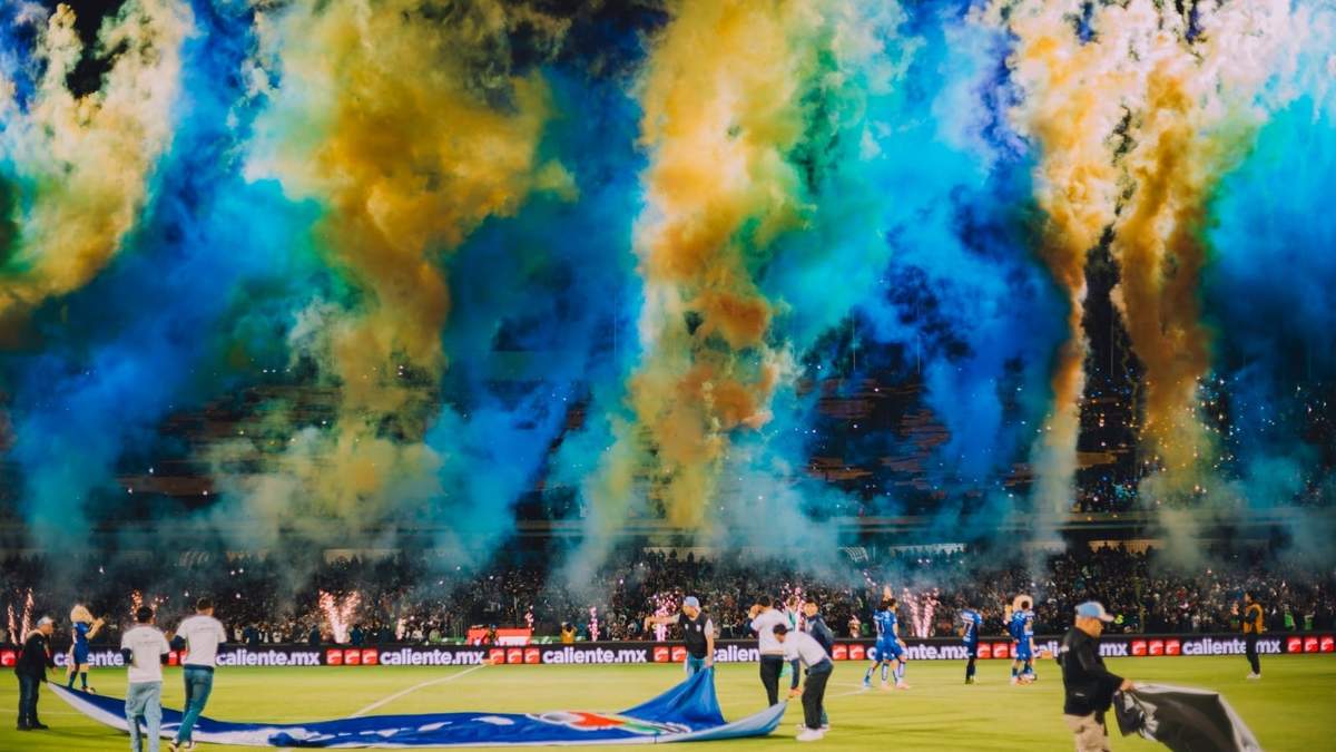 El partido entre Pumas y América de la Jornada 12