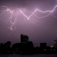 Según el SMN, casi medio país está bajo alerta por lluvias y tormentas