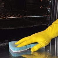 En tiempo récord: así podés limpiar el horno y dejarlo tan reluciente como el primer día