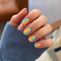 Mirá los diseños más sencillos y favorecedores para tus uñas cortas