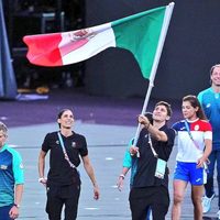 Nuria Diosdado y Marco Verde fueron abanderados en la ceremonia de clausura de París 2024