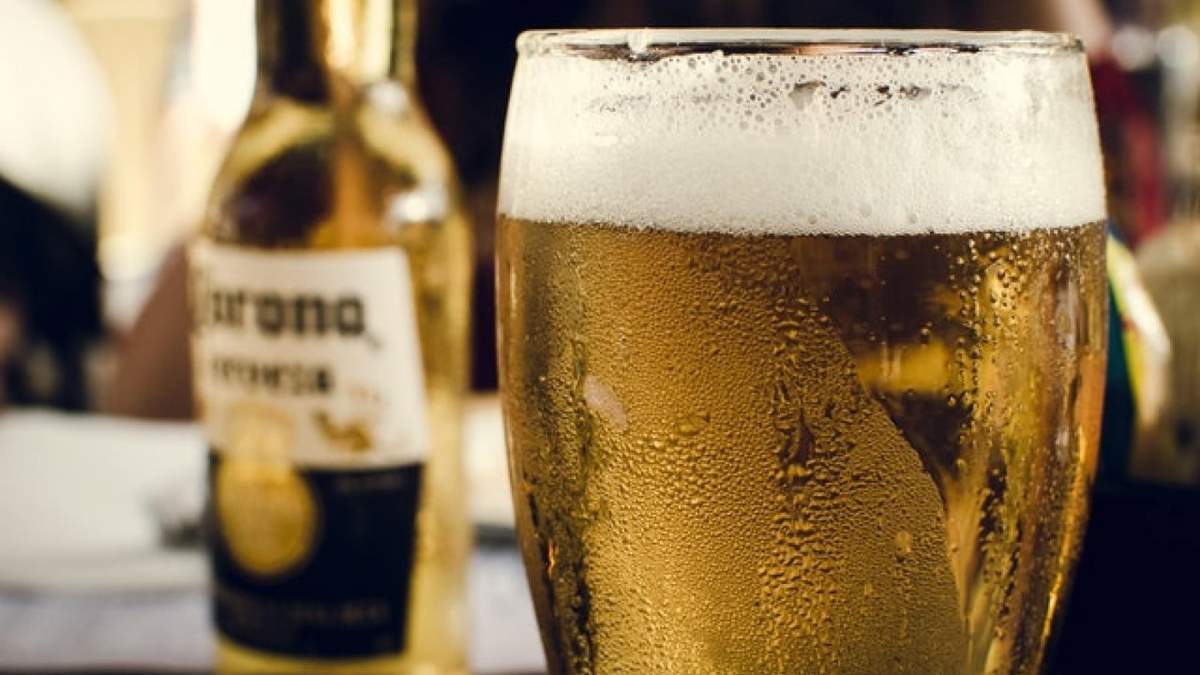 Denuncian aumento precios cerveza mexicana. Fuente: (Twitter)