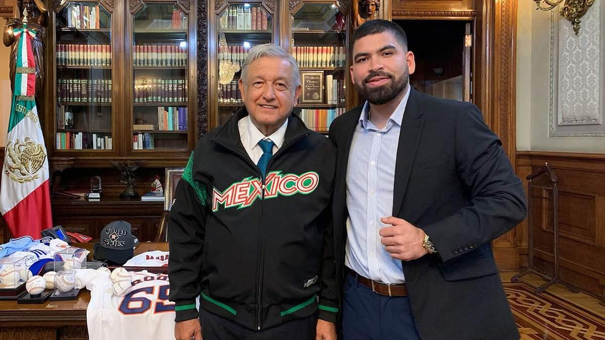 AMLO y José Urquidy