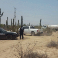 Descubren toma clandestina y aseguran cinco mil litros de combustible en Guaymas